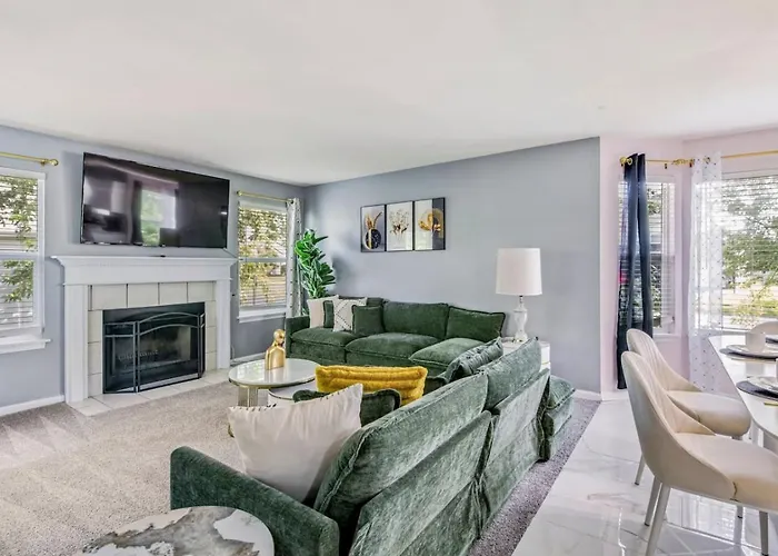 Modern Comfort - Stylish 3br Getaway Holiday home