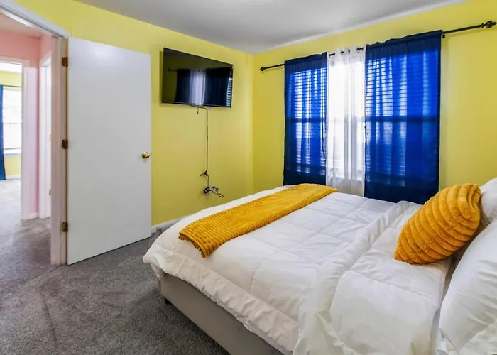 Holiday home Modern Comfort - Stylish 3br Getaway