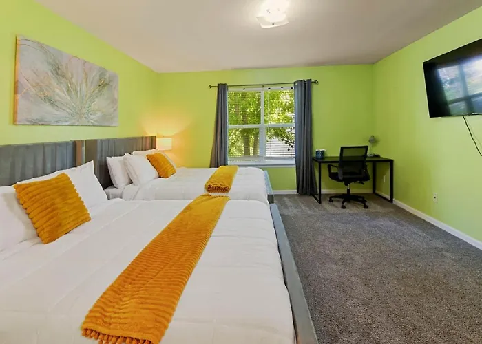 Modern Comfort - Stylish 3br Getaway Holiday home