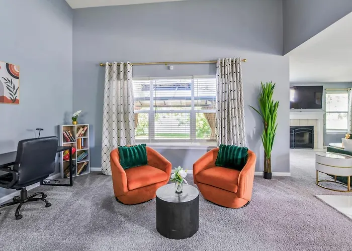 Holiday home Modern Comfort - Stylish 3br Getaway Loves Park